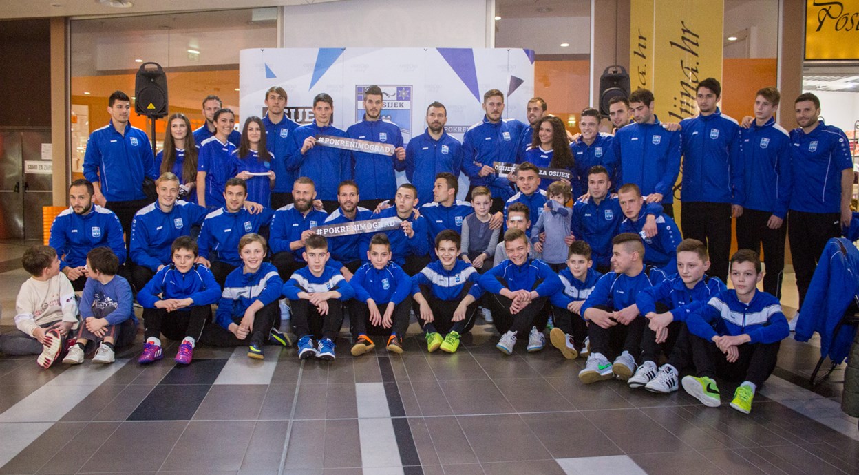 Rođendansko druženje s navijačima u TC Portanova