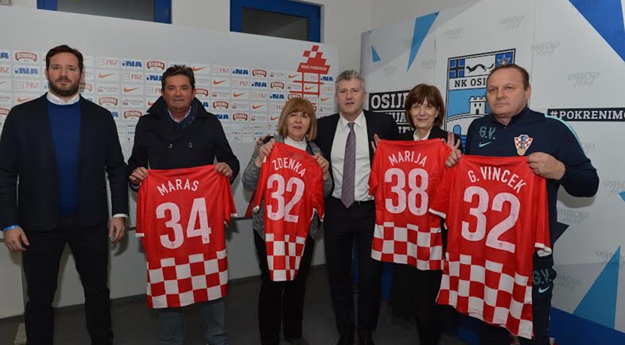 Šuker darivao klupske djelatnike