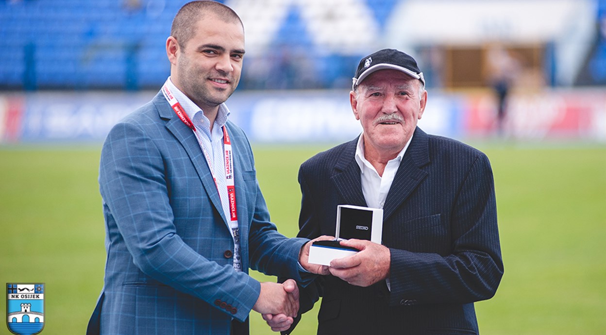 Nagrada čovjeku koji je desetljećima na stadionu