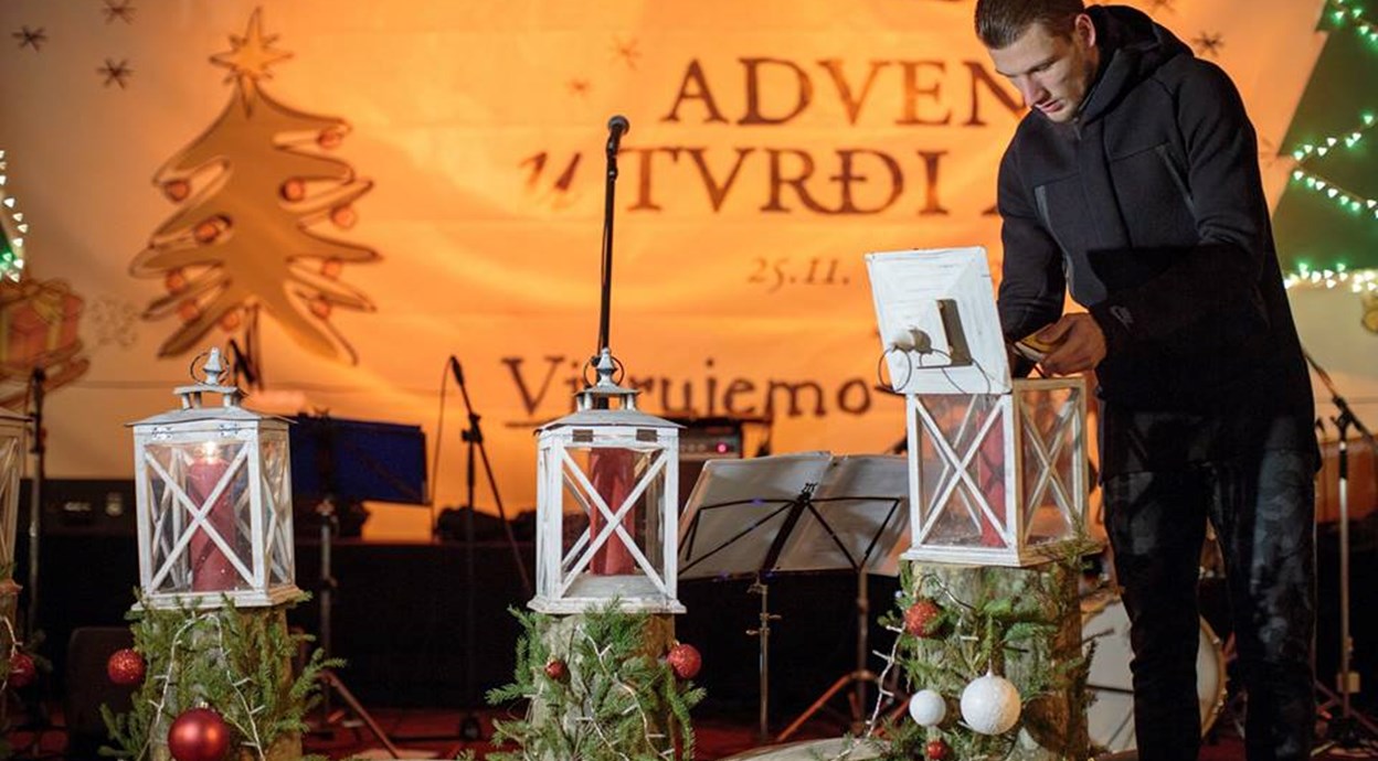 Barišić upalio adventsku svijeću