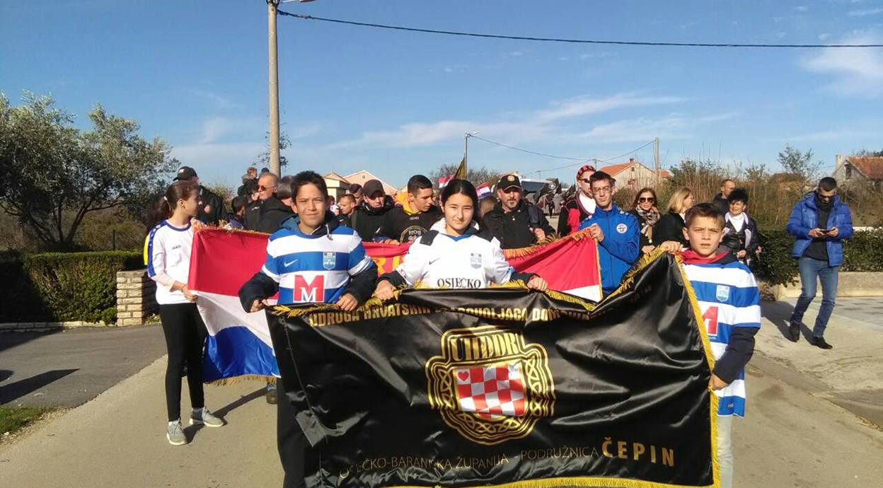 UHDDR Čepin u koloni sjećanja