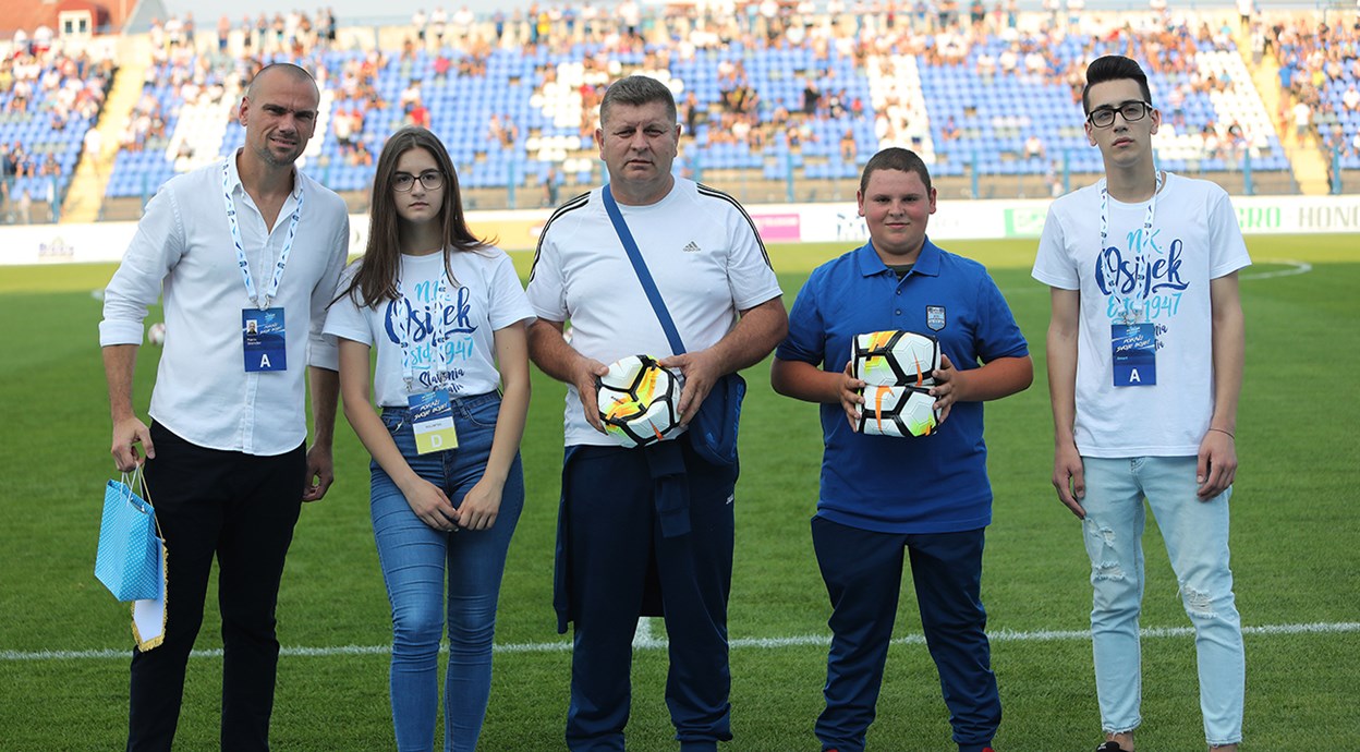 „Bonkovci“ darivani loptama