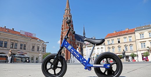 Jedinstveni bicikl bez pedala