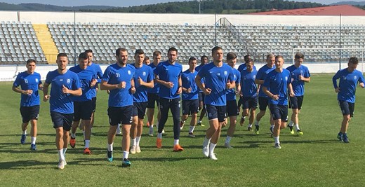 Dvojac je izvan stroja