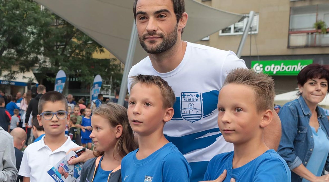 Bjelica odredio sastav za druženje s navijačima!