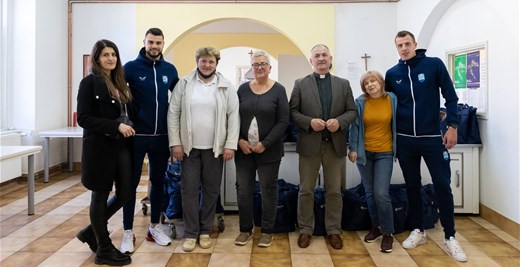 NK Osijek darivao Caritasovu pučku kuhinju Osijek