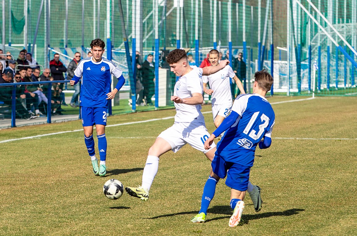 Lokomotiva preokretom slavila protiv naših juniora