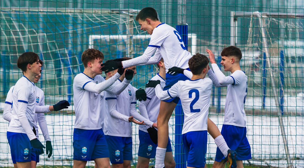 Golijada na utakmici naših pionira i Sesveta