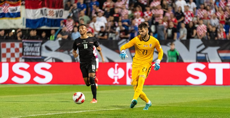 Ivušić čiste mreže u pobjedi na Stade de Franceu