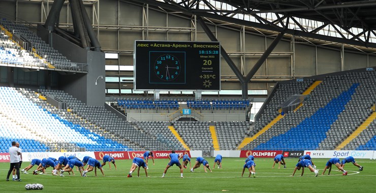 Bijelo-plavi trenirali na Astana Areni