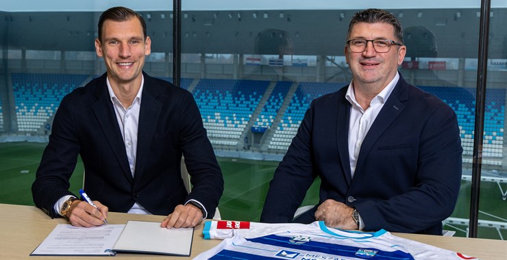 Borna Barišić ponovno je bijelo-plavi!